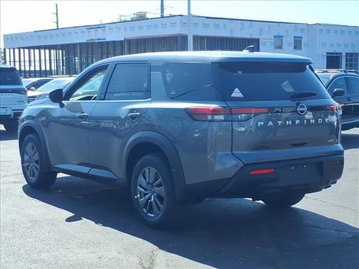 2025 Nissan Pathfinder S 4WD