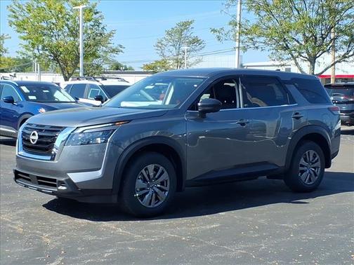 2025 Nissan Pathfinder S 4WD