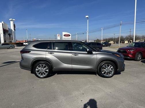 2026 Toyota Highlander Hybrid Limited