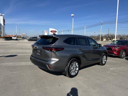 2026 Toyota Highlander Hybrid Limited