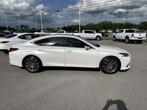 2019 Lexus ES 350 Base