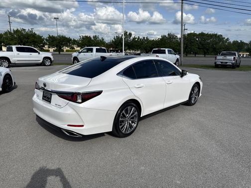 2019 Lexus ES 350 Base