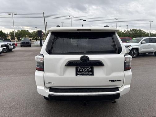 Super White 2017 Toyota 4Runner TRD Pro