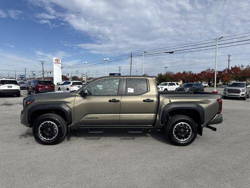 2025 Toyota Tacoma TRD Off Road