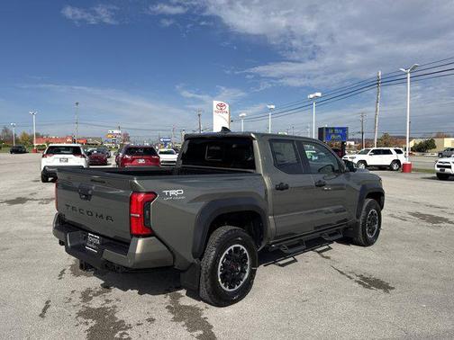 2025 Toyota Tacoma TRD Off Road