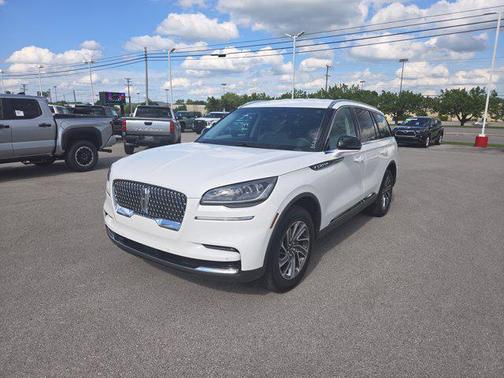 2023 Lincoln Aviator Standard AWD