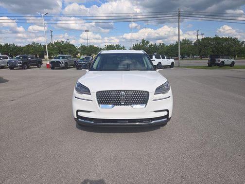2023 Lincoln Aviator Standard AWD