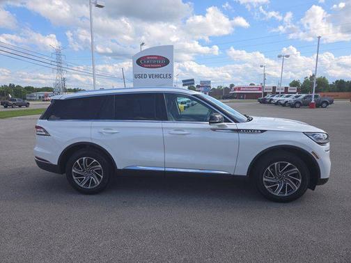 2023 Lincoln Aviator Standard AWD