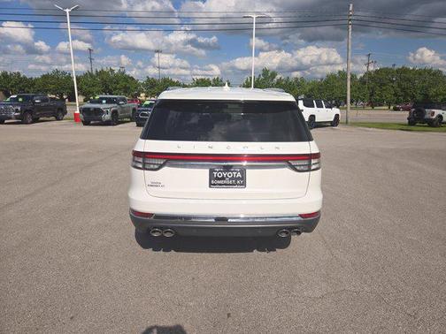 2023 Lincoln Aviator Standard AWD
