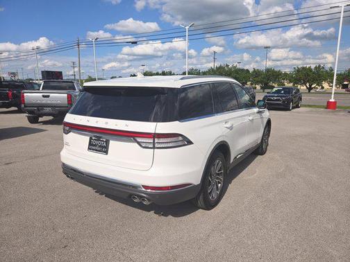 2023 Lincoln Aviator Standard AWD