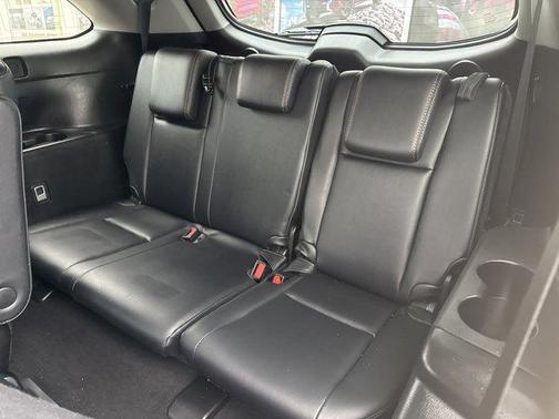 Midnight Black Metallic 2017 Toyota Highlander Limited