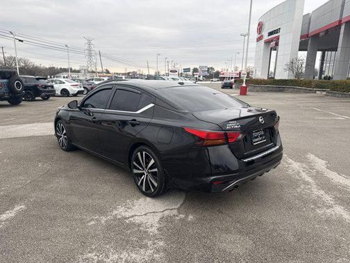 2021 Nissan Altima SR FWD