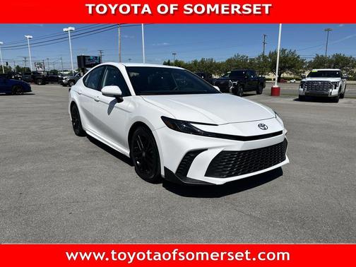 Ice Cap 2025 Toyota Camry SE