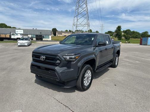 01l7 2026 Toyota Tacoma SR