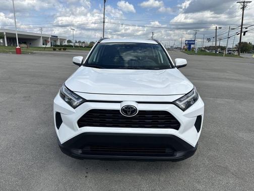 Ice 2024 Toyota RAV4 XLE