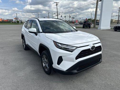Ice Cap 2024 Toyota RAV4 XLE