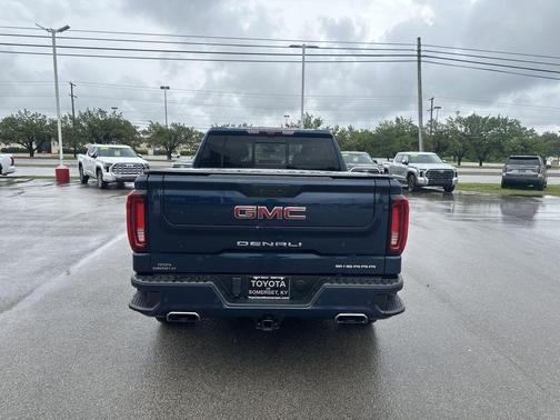 Pacific Blue Metallic 2022 GMC Sierra 1500 Denali