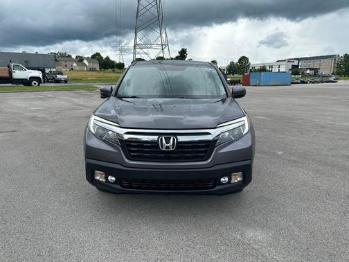 Modern Steel Metallic 2018 Honda Ridgeline RTL