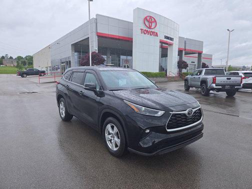 2023 Toyota Highlander LE