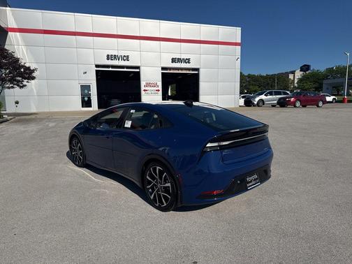 08q4 2026 Toyota Prius Plug-In Hybrid XSE Premium