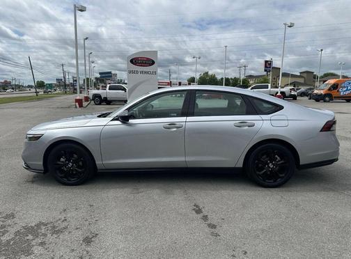 Solar Silver Metallic 2025 Honda Accord SE