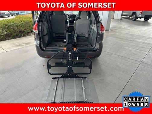 2013 Toyota Sienna LE