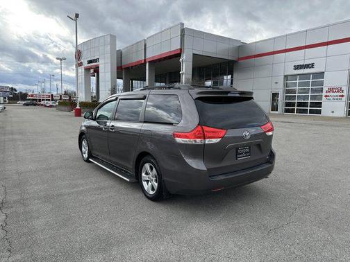 2013 Toyota Sienna LE