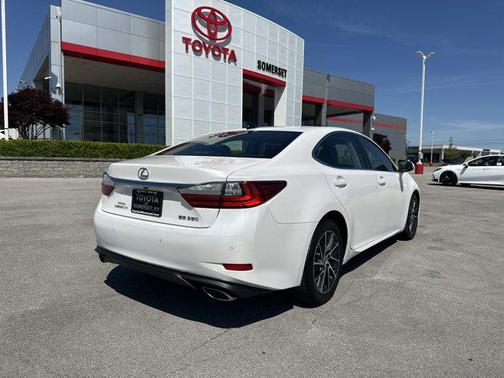 Eminent White Pearl 2016 Lexus ES 350 Base