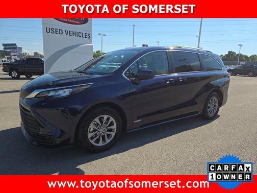 2021 Toyota Sienna LE