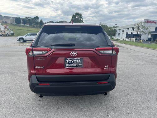 2024 Toyota RAV4 LE