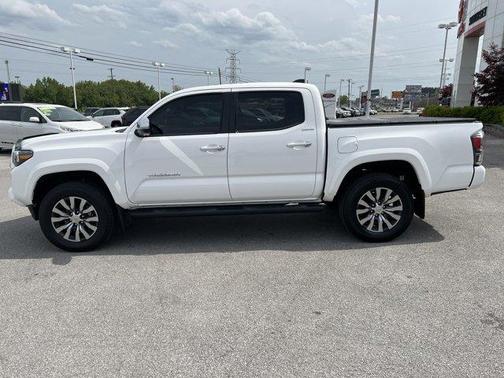 Photo 3 of 38 of 2021 Toyota Tacoma Limited