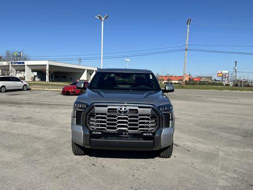 2026 Toyota Tundra Hybrid Platinum