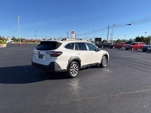 Crystal White Pearl 2024 Subaru Outback Premium