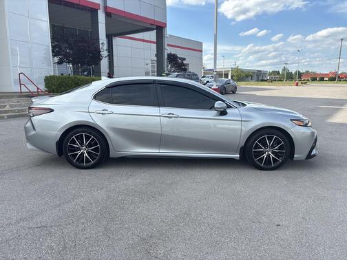 Celestial Silver Metallic 2024 Toyota Camry SE