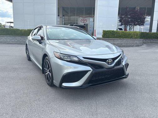 Celestial Silver Metallic 2024 Toyota Camry SE