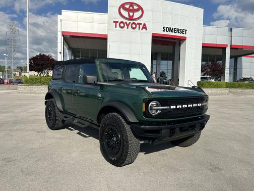 Eruption Green Metallic 2024 Ford Bronco Wildtrak