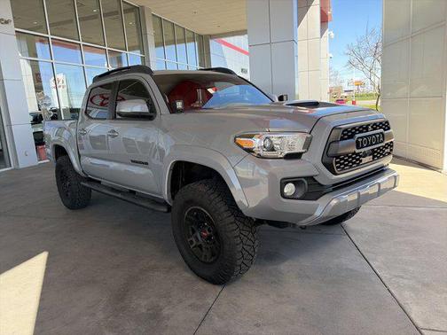 2020 Toyota Tacoma TRD Sport