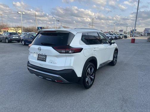 2023 Nissan Rogue SL