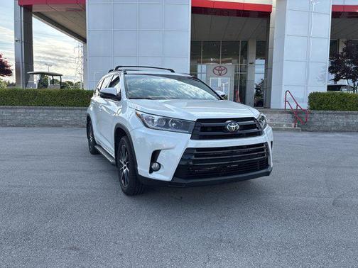 Blizzard Pearl 2017 Toyota Highlander SE