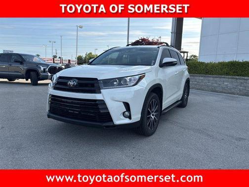 Blizzard Pearl 2017 Toyota Highlander SE