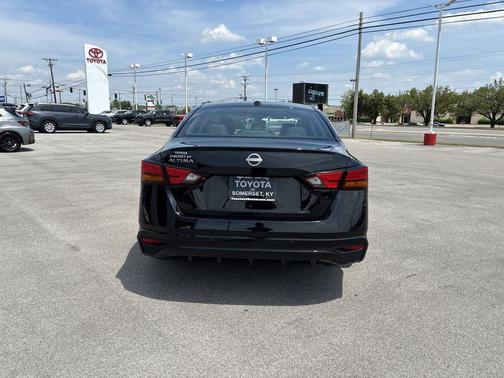 Super Black Clearcoat 2025 Nissan Altima 2.5 SV