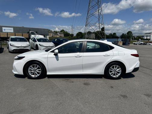 Ice Cap 2025 Toyota Camry LE