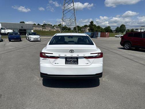 Ice Cap 2025 Toyota Camry LE
