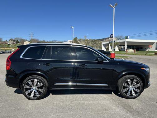 Onyx Black Metallic 2025 Volvo XC90 B6 Ultra