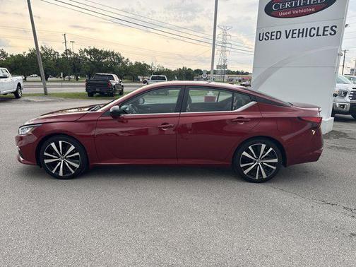 2020 Nissan Altima SR FWD