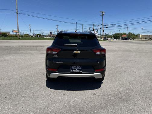 Mosaic Black Metallic 2023 Chevrolet Trailblazer LT