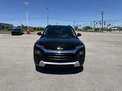 Mosaic Black Metallic 2023 Chevrolet Trailblazer LT