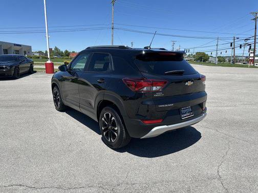 Mosaic Black Metallic 2023 Chevrolet Trailblazer LT