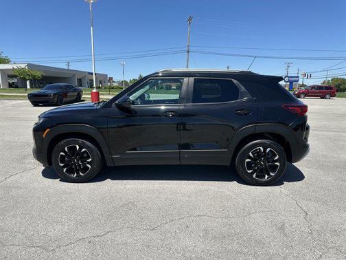 Mosaic Black Metallic 2023 Chevrolet Trailblazer LT