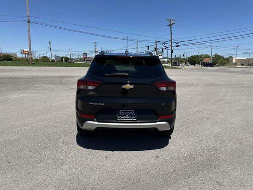 Mosaic Black Metallic 2023 Chevrolet Trailblazer LT